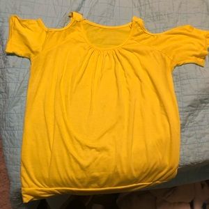 Peek a boo shoulder shirt